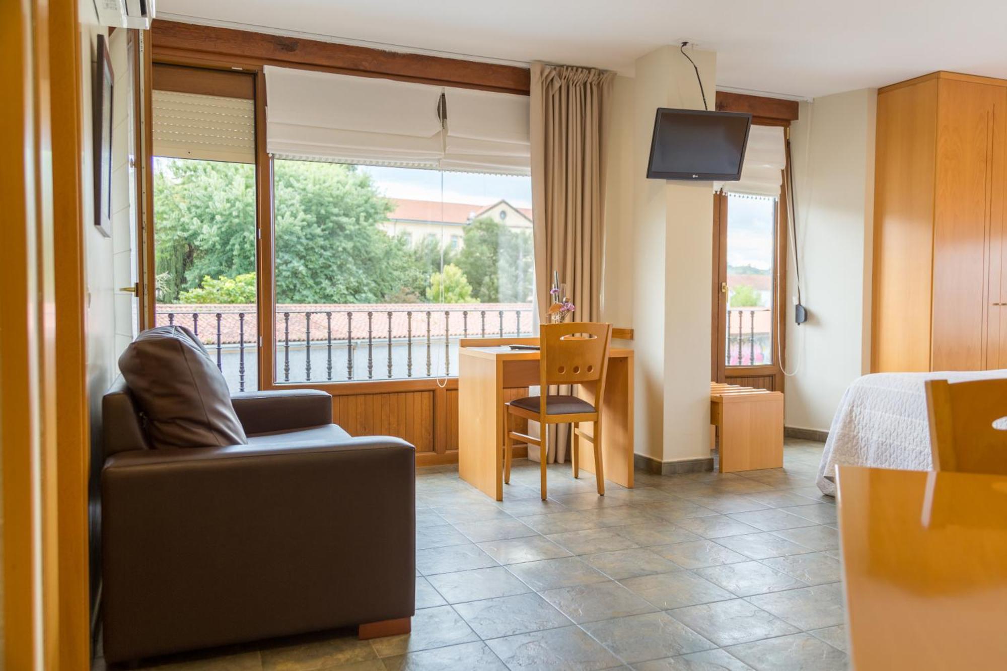Apartamentos Playa De Cóbreces Eksteriør billede
