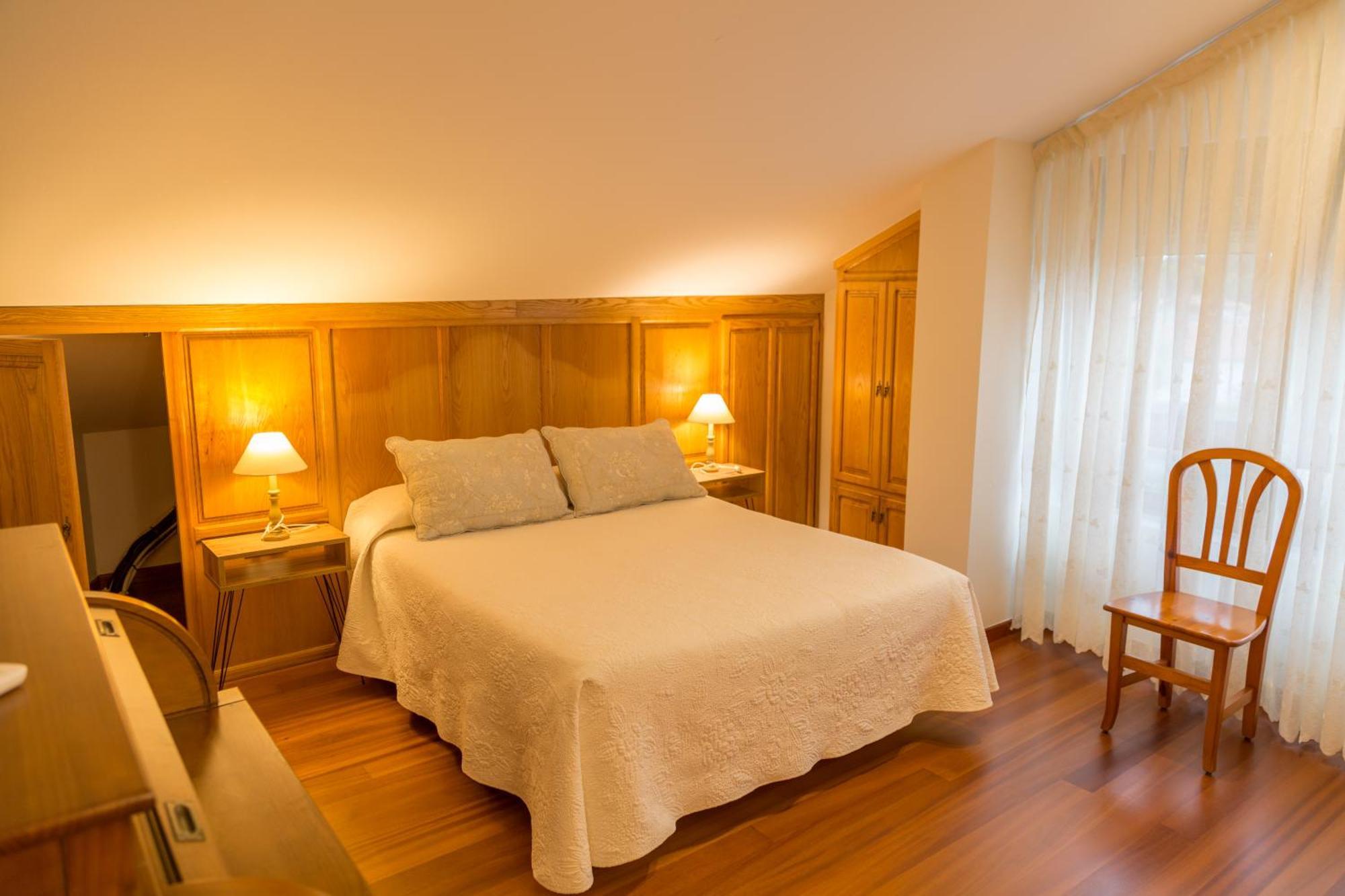 Apartamentos Playa De Cóbreces Eksteriør billede